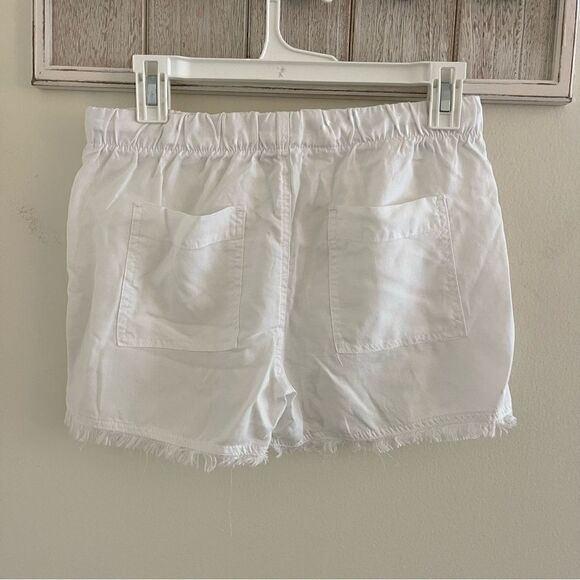 Republic White Shorts - Picture 2 of 5